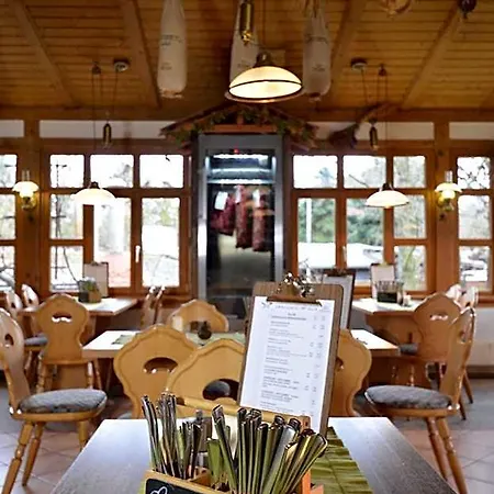 Landgasthof & Koehlerhuette דרזדן